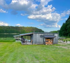 Jaukus namelis su pirtimi dviems ant Veisiejo ežero kranto - Image 3